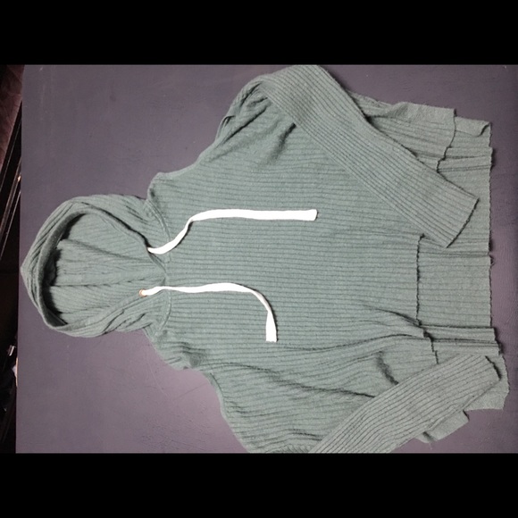 Forever 21 open shoulder long sleeve top - Picture 1 of 2